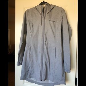 NWOT Columbia Gray Lightweight Hooded Jacket Size M